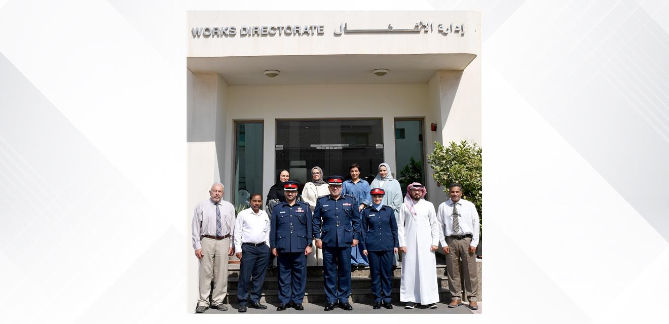 مدير إدارة الأشغال بوزارة الداخلية يكرّم مهندسيّ الإدارة بمناسبة يوم المهندس البحريني<